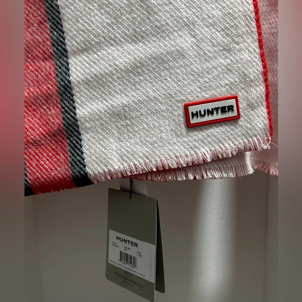 Hunter Heavyweight Red Plaid Scarf. NWT